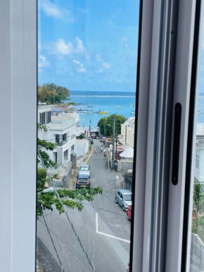 Beachfront Bliss Stunning Sea View property with breakfast